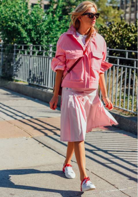 七夕怎么穿让男朋友眼前一亮,七夕情侣怎么穿甜到掉牙