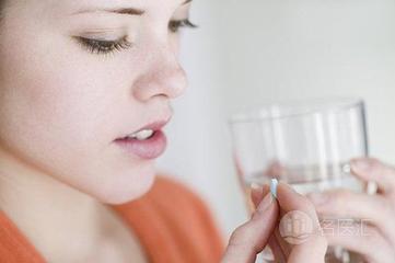 中老年人盆腔炎有什么明显的症状,老年性盆腔炎附件炎的症状有哪些