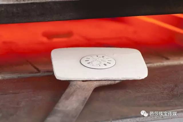 自带珠宝光泽还能百年不掉色的大明火珐琅，鬼知道它都经历了什么！｜小讲堂