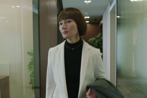 她是我追完《我的前半生》的唯一动力,可是这样的唐晶,实在让人太心疼了!