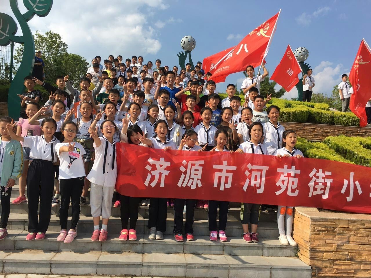 快乐童年放飞梦想诗歌,快乐校园梦想起航