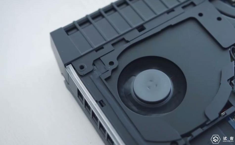 alienware17r4哪一年的,alienware17r3测评