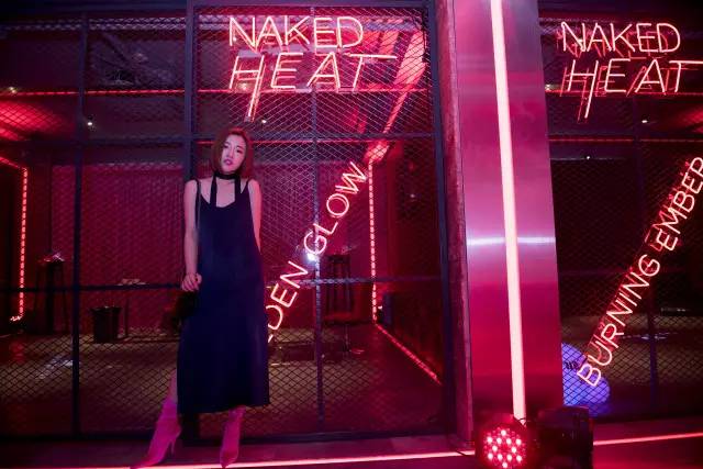 比夏天还热辣的UrbanDecayHeat，youaresoHOT!!!