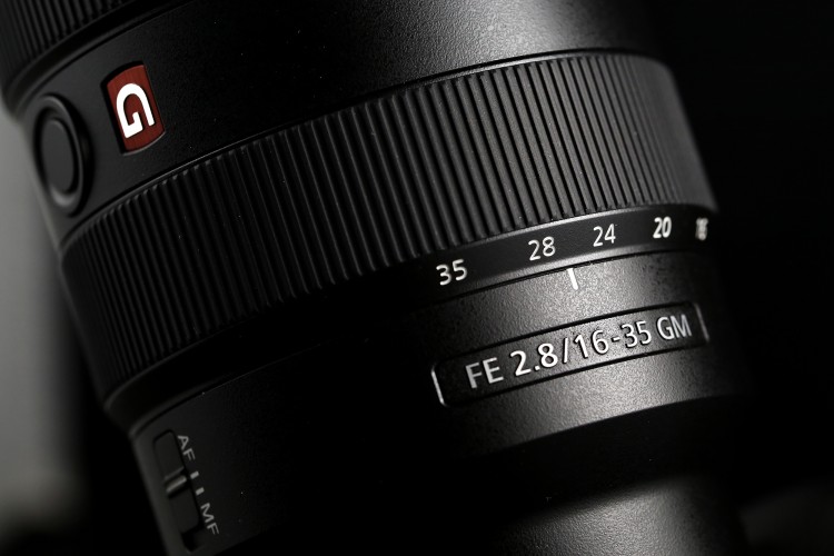 索尼fe35f2.0定焦镜头评测,索尼16-35全画幅广角