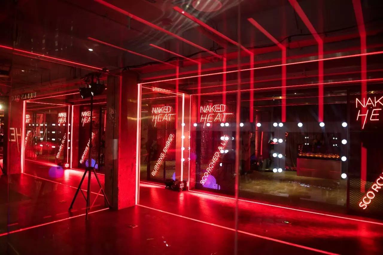 比夏天还热辣的UrbanDecayHeat，youaresoHOT!!!