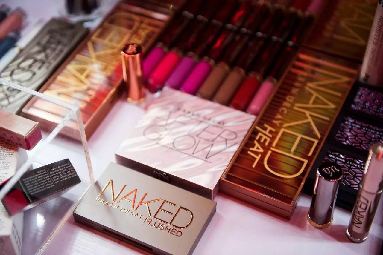 比夏天还热辣的UrbanDecayHeat，youaresoHOT!!!