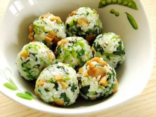 吃完米饭怎么补救,吃完剩下的米饭怎么做好吃