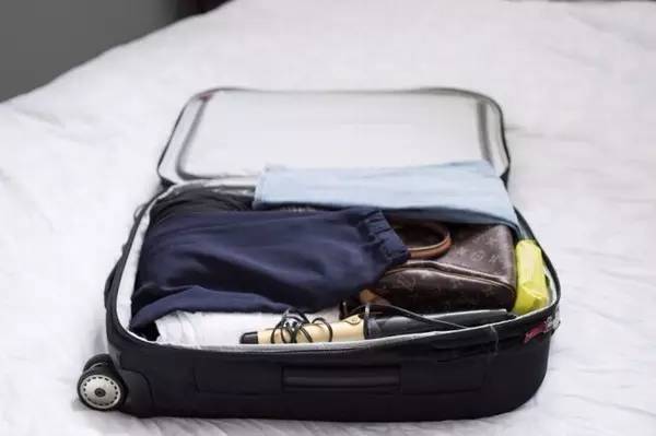 旅行收拾行李箱技巧,旅游旅行箱怎么整理