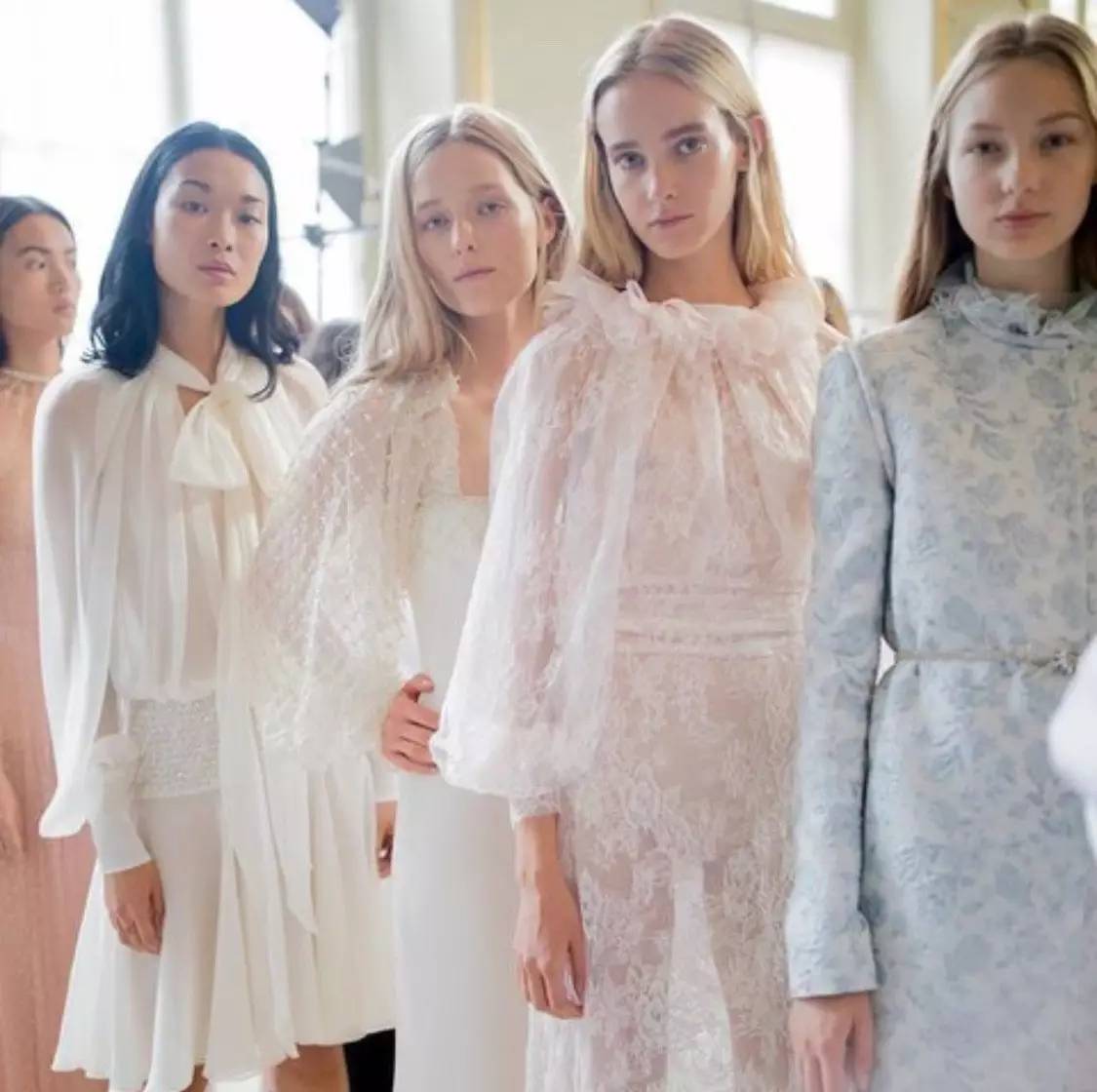 结婚人专门穿的连衣裙最新款,高端时髦连衣裙20来岁参加婚礼穿