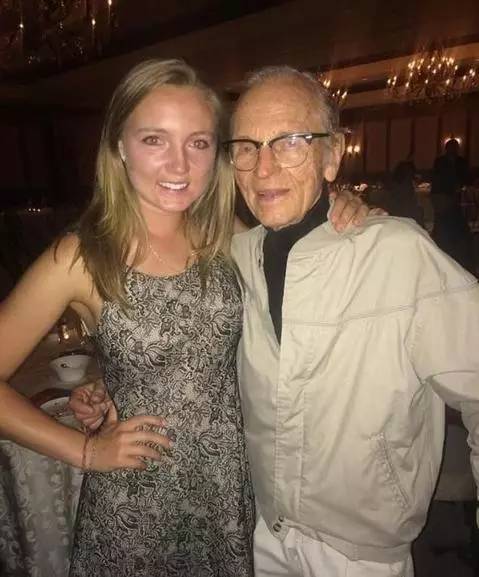 小编说户外｜南非夫妇两年半跨越6大洲，这个皮划艇装进公文包只需5分钟？