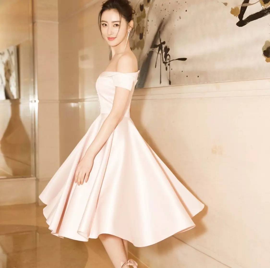 结婚人专门穿的连衣裙最新款,高端时髦连衣裙20来岁参加婚礼穿