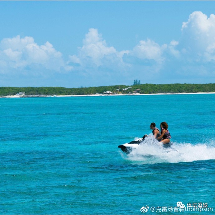 梅西半场一条龙突破送出精彩助攻,梅西首个帽子戏法名宿评价