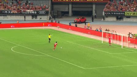 莱万德甲绝杀集锦,莱万绝杀勒沃库森