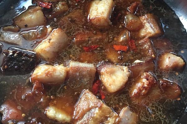 腊肉烧笋干皮,腊肉烧豇豆干