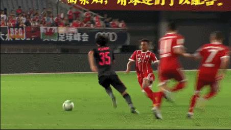 莱万德甲绝杀集锦,莱万绝杀勒沃库森