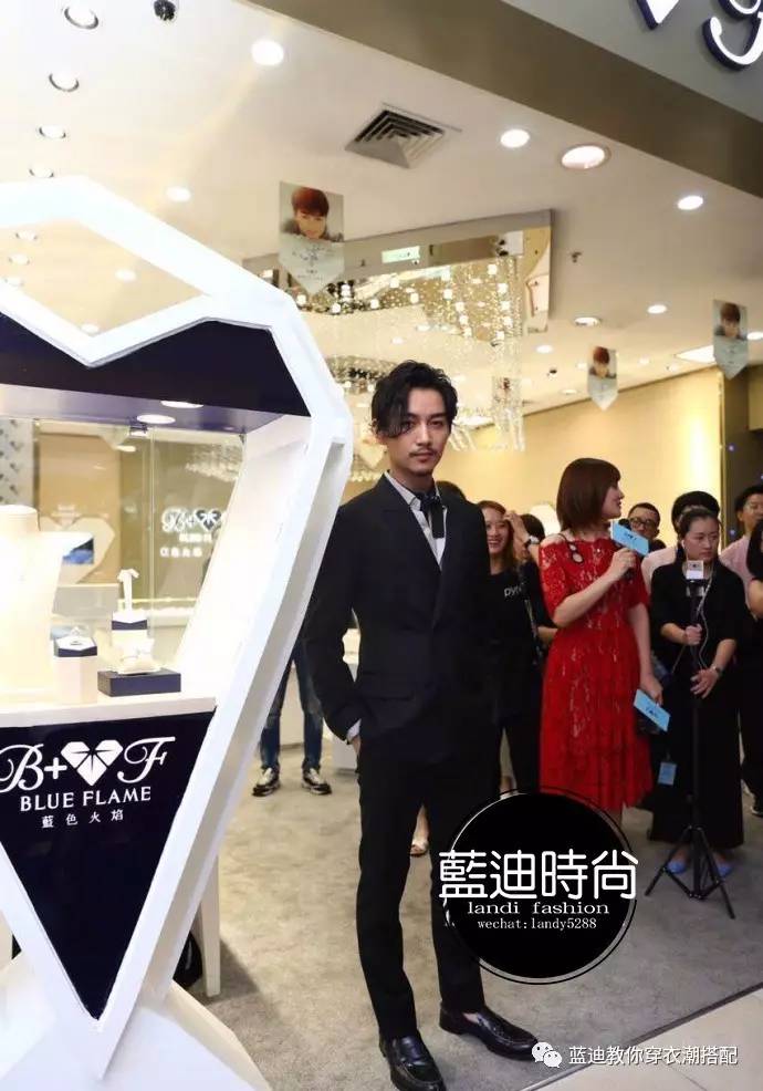 男明星白敬亭扮女装,白敬亭欧豪同框