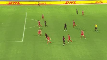 莱万德甲绝杀集锦,莱万绝杀勒沃库森