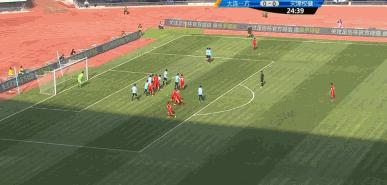 守门员杨君扑救,天津权健杨君