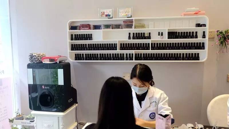 高圆圆用的美容仪,高圆圆王丽坤