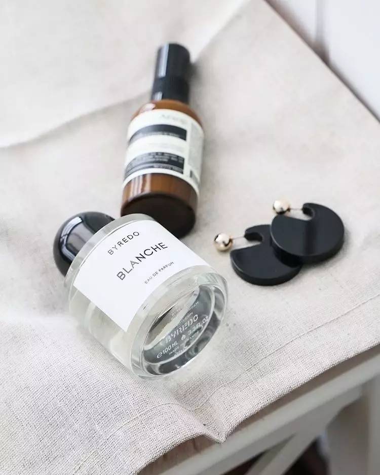 「这个香水有麝香用了会流产的!」|拜托,别再闹这种国际笑话了好吗?