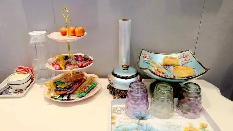 高圆圆用的美容仪,高圆圆王丽坤