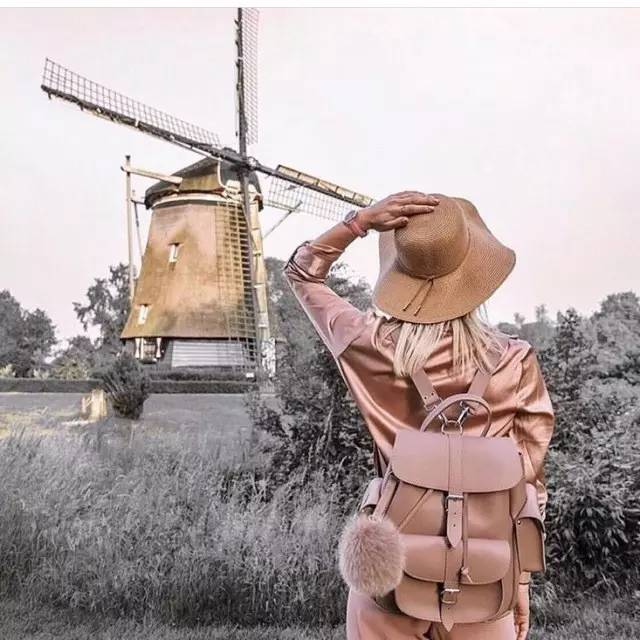 有没有好看的双肩包推荐啊,又好看又舒服的双肩包