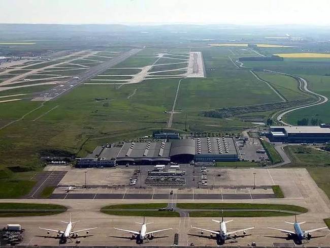 坐飞机为什么要提前2小时去机场,务必提前2小时到机场