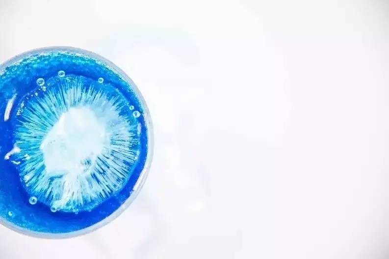 网“蓝”｜不用打飞的去巴厘岛，来上海就能喝到爆款蓝色可乐！（献给爱喝可乐的everybody