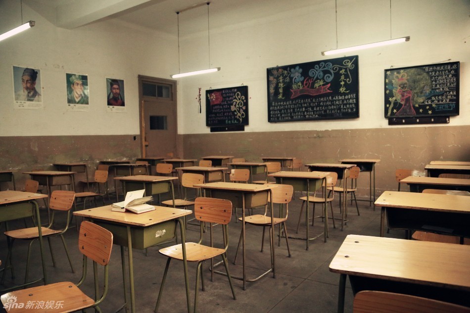 绉嬪ぉ鏍″洯缇庢枃,鍜搁槼鏍″洯缇庢枃瀛︾敓