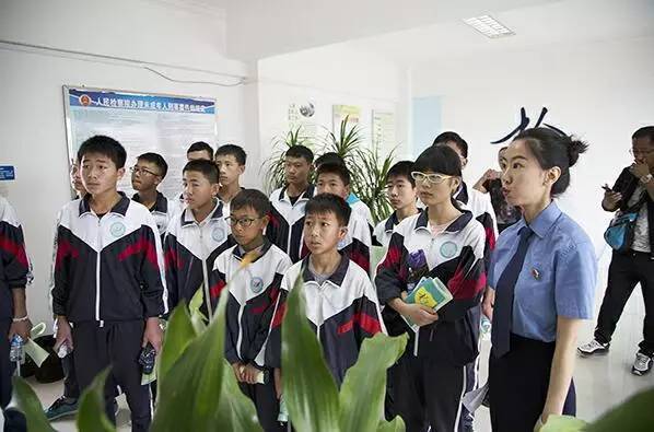 「云检动态」隆阳：*党**建“五线谱”奏响和谐新乐章