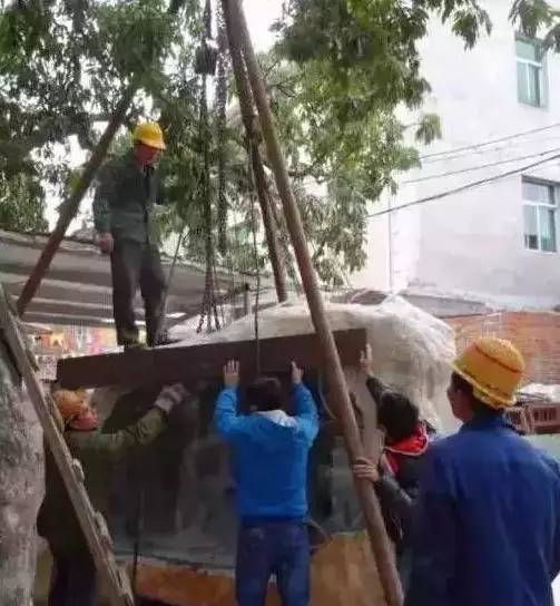 世界上最大的土豪鱼缸,寿山石东海龙宫鱼缸