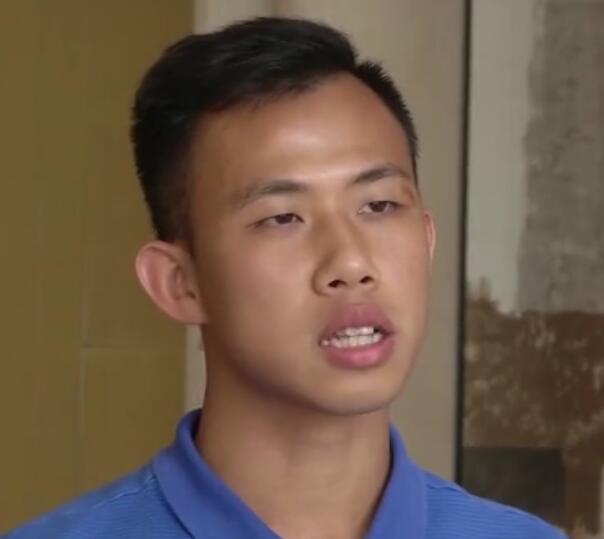 黄政宇训练视频,黄政宇踢什么位置