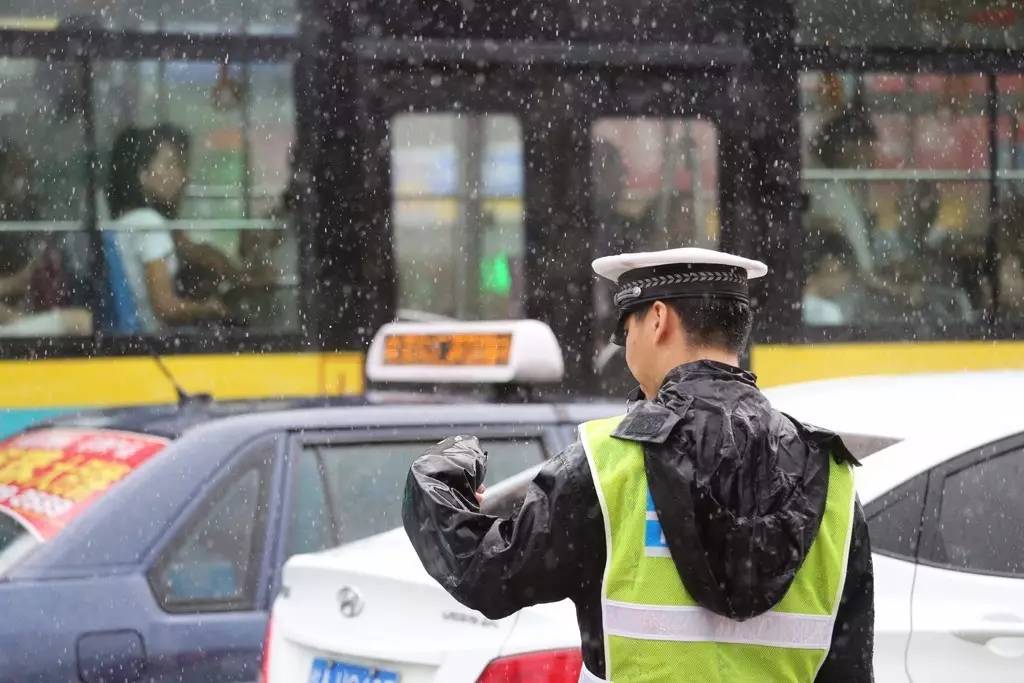 每一个你在南宁街头不知所措需要帮助的时刻,找他们,准没错!