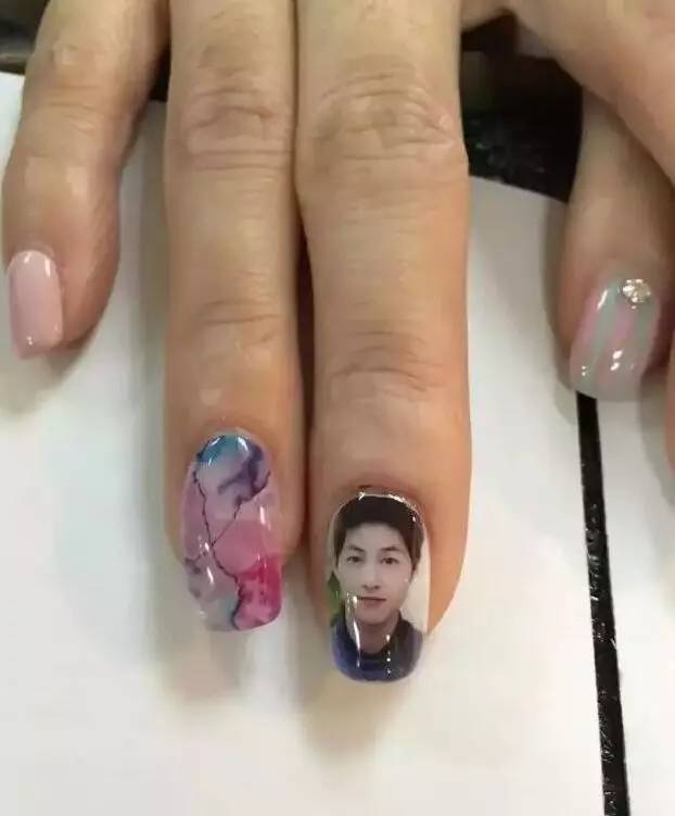 高圆圆用的美容仪,高圆圆王丽坤