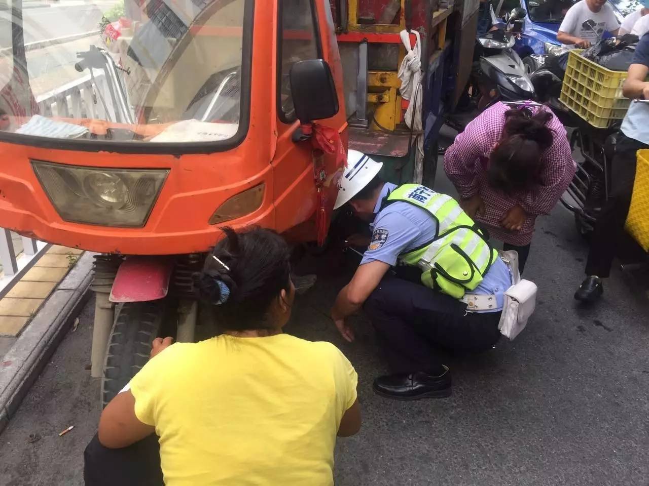 每一个你在南宁街头不知所措需要帮助的时刻,找他们,准没错!