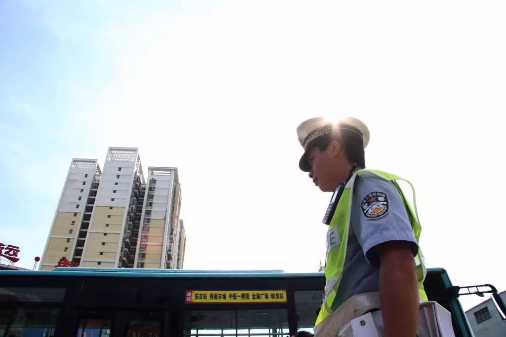 每一个你在南宁街头不知所措需要帮助的时刻，找他们，准没错！