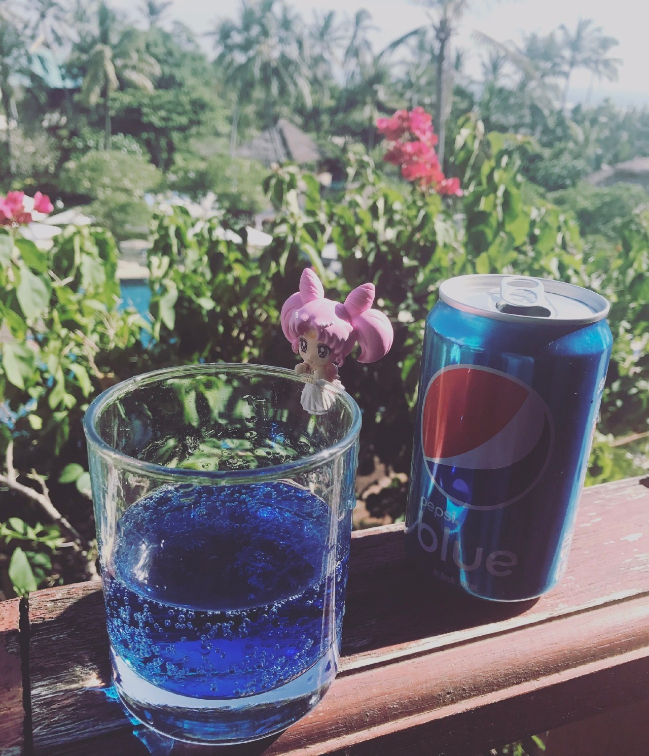 网“蓝”｜不用打飞的去巴厘岛，来上海就能喝到爆款蓝色可乐！（献给爱喝可乐的everybody