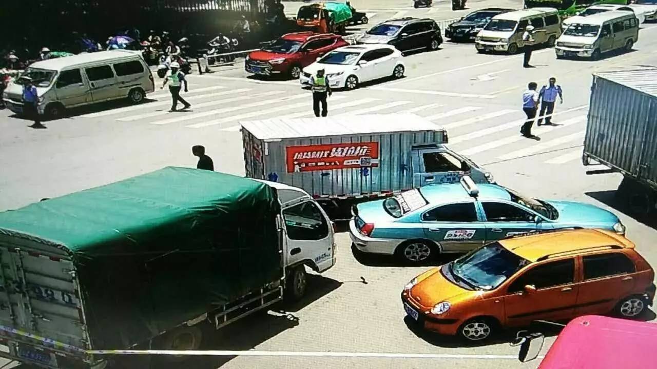 每一个你在南宁街头不知所措需要帮助的时刻,找他们,准没错!