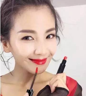 黄皮最显白的十大口红色号图片,最适合黄皮的口红指南