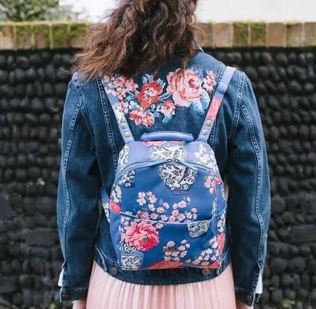 有没有好看的双肩包推荐啊,又好看又舒服的双肩包