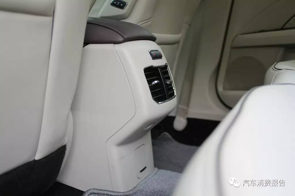 这款车的油耗表现如何,2017款蒙迪欧2.0t245高功率油耗