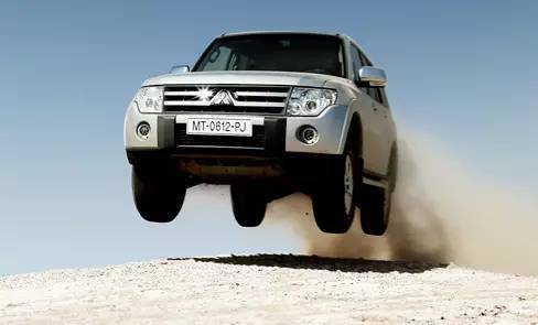 帕杰罗经典山猫,山猫帕杰罗2020款v97发动机