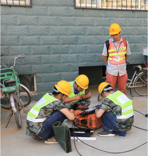 喜迎十九大砥砺奋进新国企——责任先导使命必达石家庄移动力保通信网络畅通