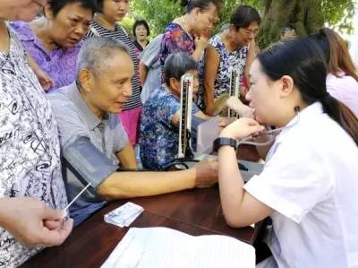 「实干树形象实绩惠民生——“两学一做”特别关注」大渡口这样做！（七）