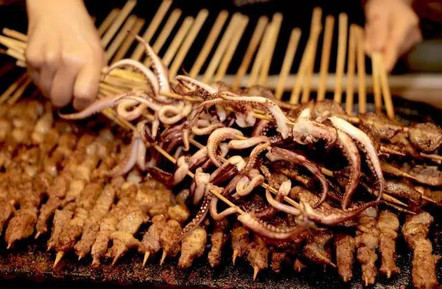 南充吃货最爱的这些公交路线，沿线美食把这条微信都撑爆了！