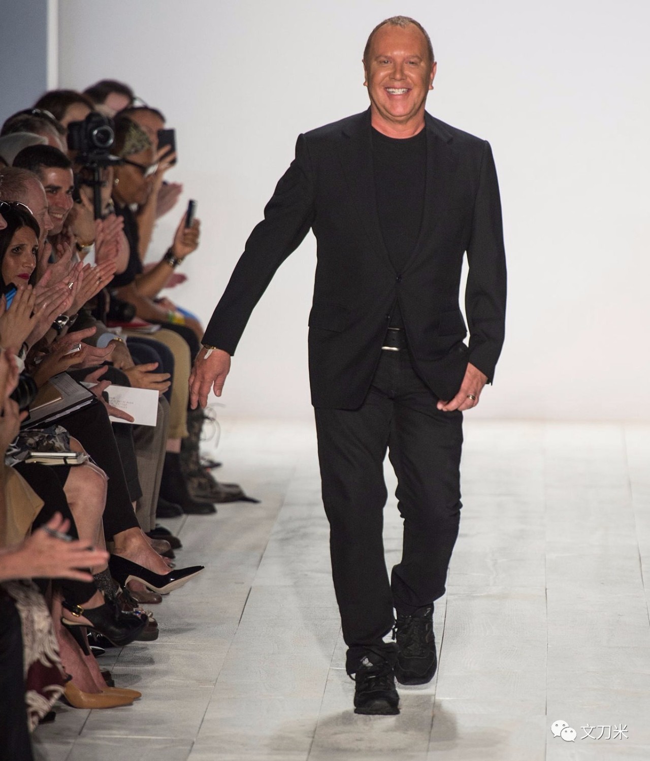 MK包包，曾经的王者荣耀如今“农药”，Coach在丛中笑