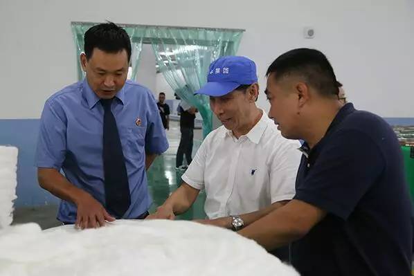 「云检动态」隆阳：*党**建“五线谱”奏响和谐新乐章