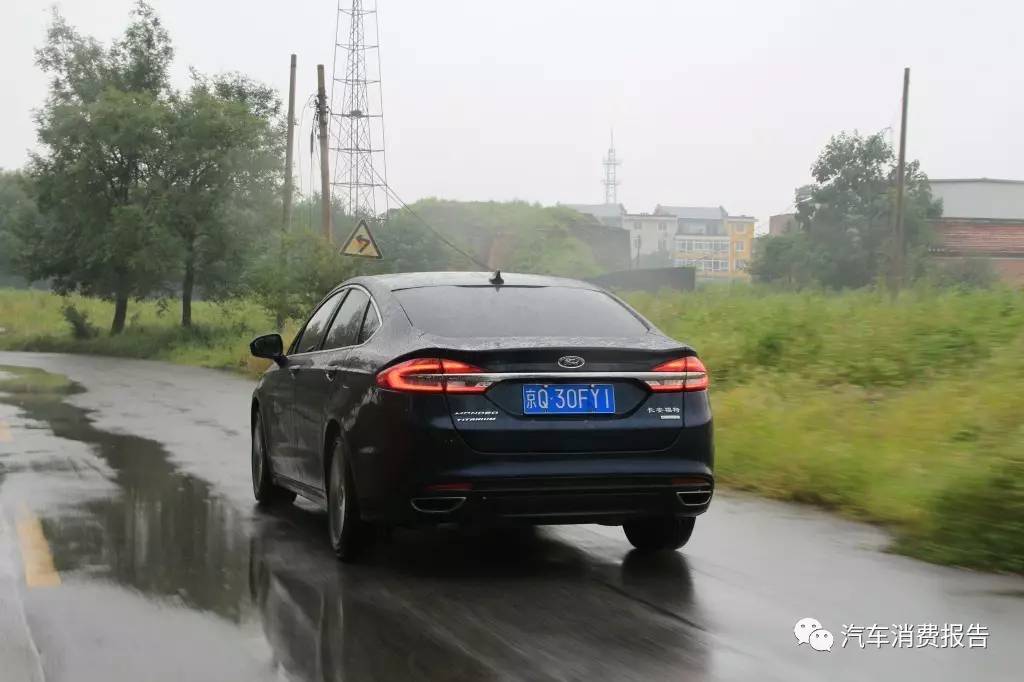 这款车的油耗表现如何,2017款蒙迪欧2.0t245高功率油耗