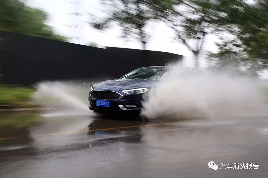 这款车的油耗表现如何,2017款蒙迪欧2.0t245高功率油耗