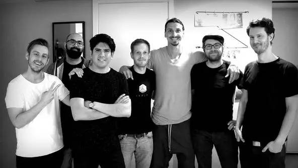 伊布身穿11号球衣,伊布重返曼联训练场